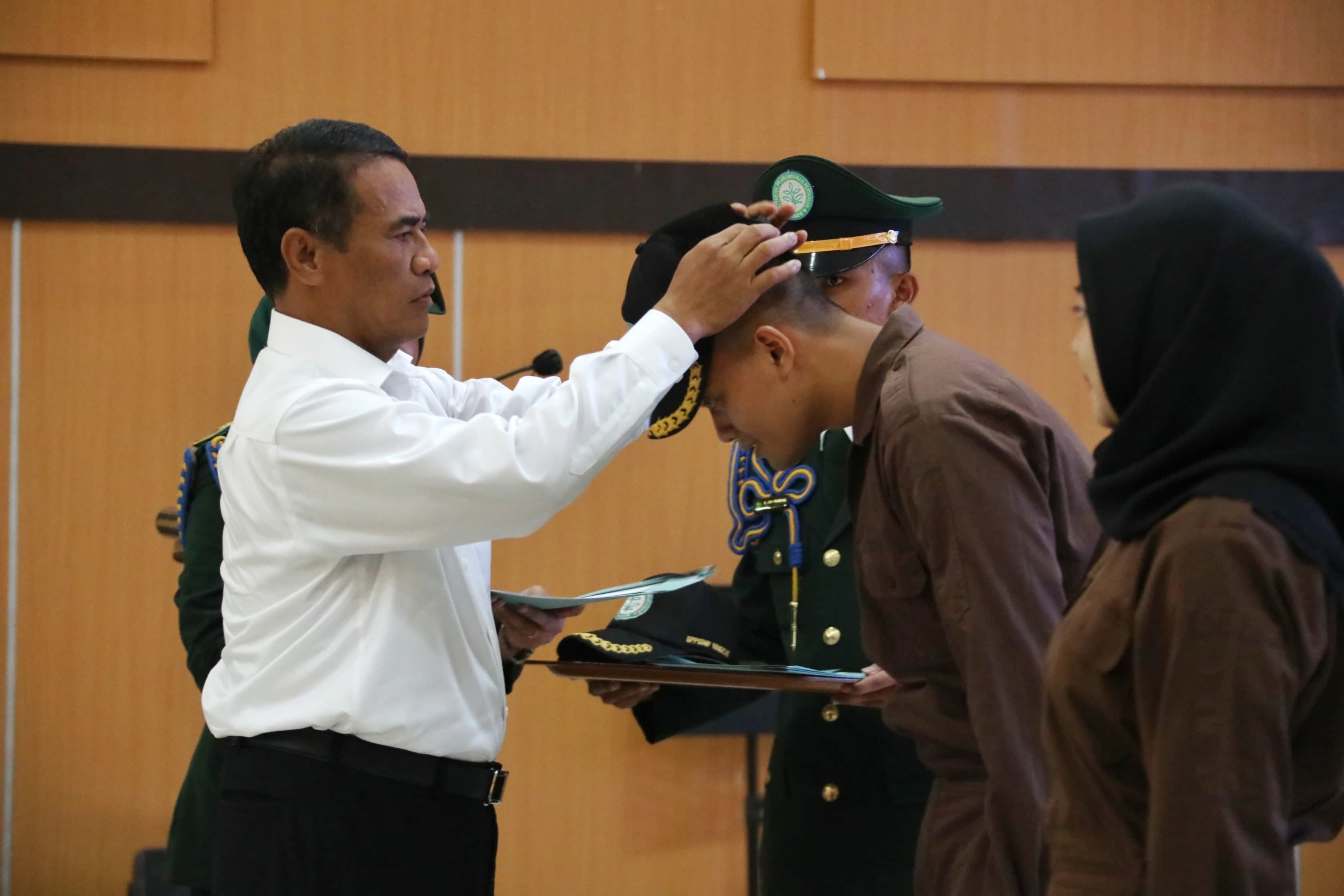 Mentan Amran Lepas Ribuan Mahasiswa Polbangtan, Kawal Program  Pertanian